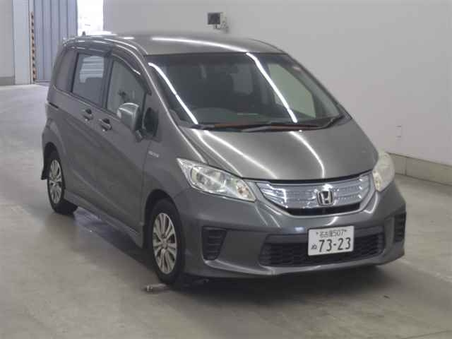 HONDA FREED — фото