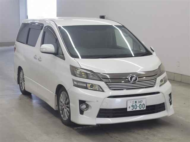 TOYOTA VELLFIRE — фото