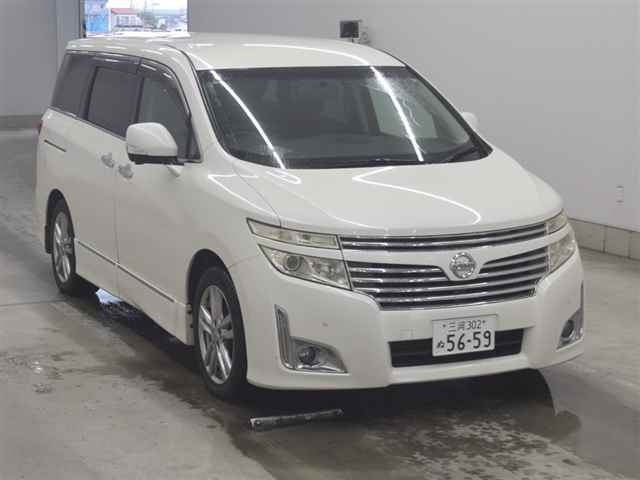 NISSAN ELGRAND — фото
