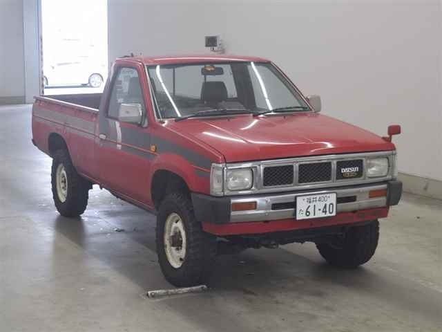 NISSAN DATSUN — фото