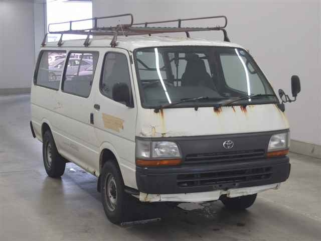 TOYOTA HIACE — фото