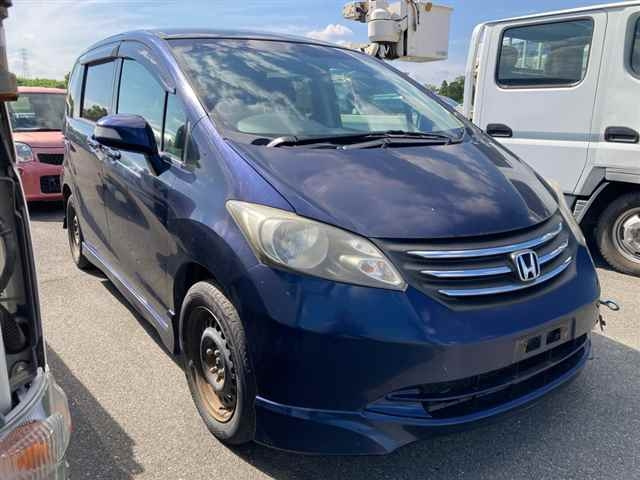 HONDA FREED — фото