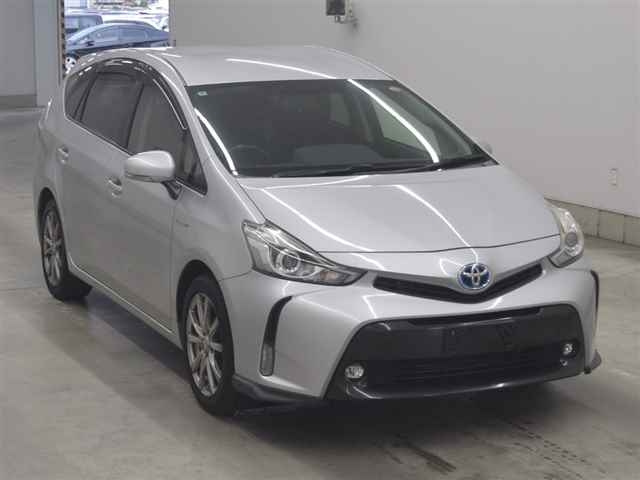 TOYOTA PRIUS — фото