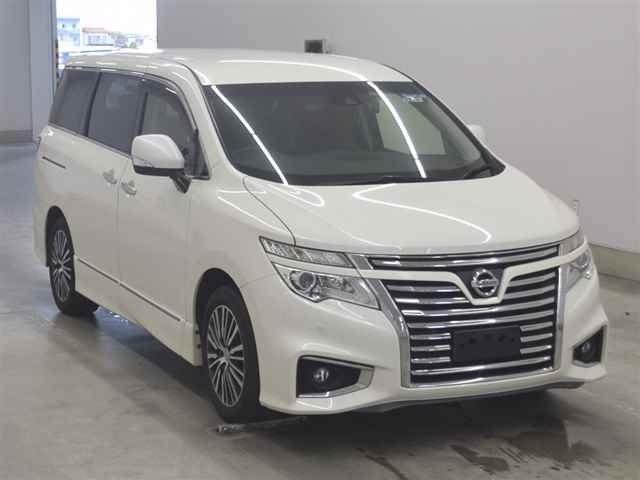 NISSAN ELGRAND — фото