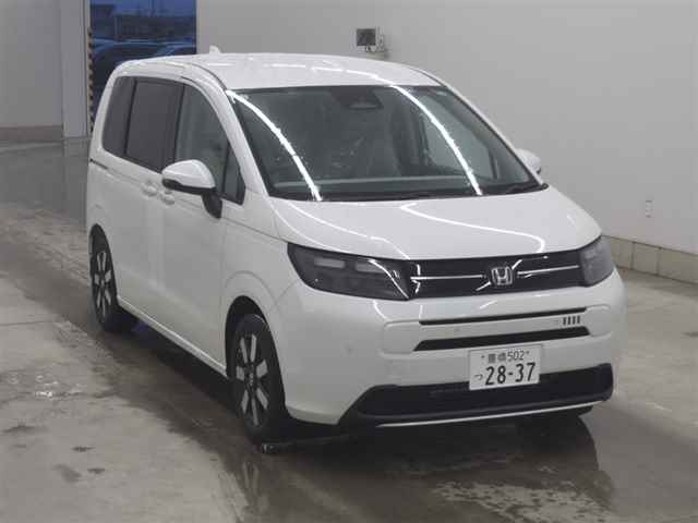 HONDA FREED — фото