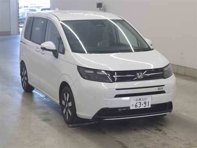 HONDA FREED — фото