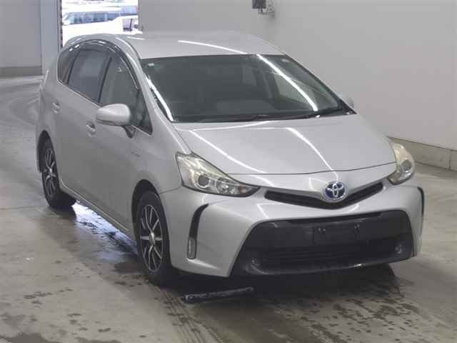 TOYOTA PRIUS — фото