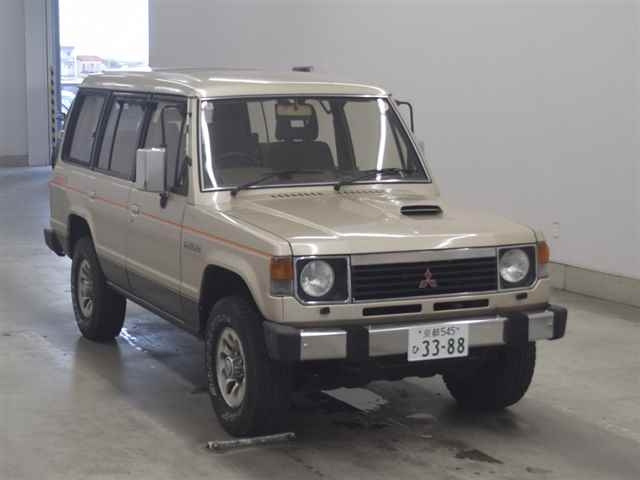 MITSUBISHI PAJERO