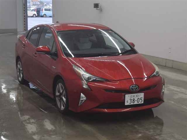 TOYOTA PRIUS — фото