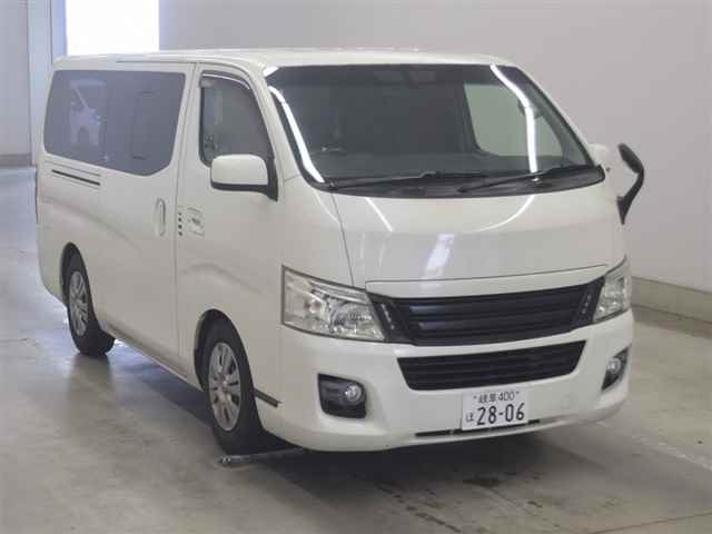 NISSAN CARAVAN — фото