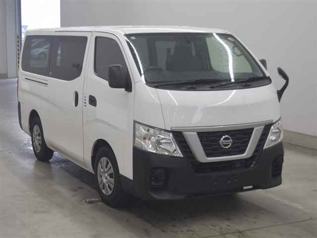 NISSAN CARAVAN — фото