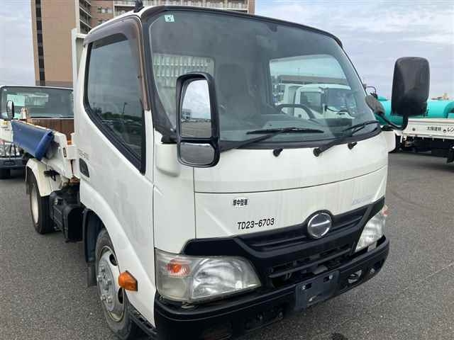 HINO DUTRO — фото