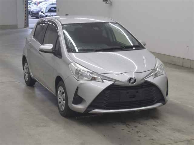 TOYOTA VITZ — фото