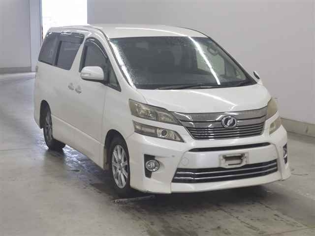 TOYOTA VELLFIRE — фото