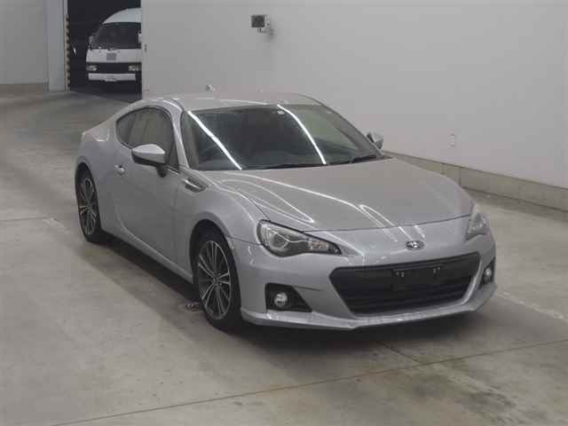SUBARU BRZ — фото