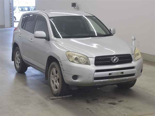 TOYOTA RAV4 — фото