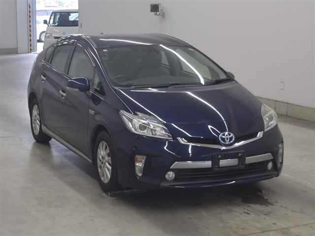 TOYOTA PRIUS — фото