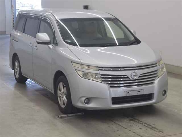 NISSAN ELGRAND — фото