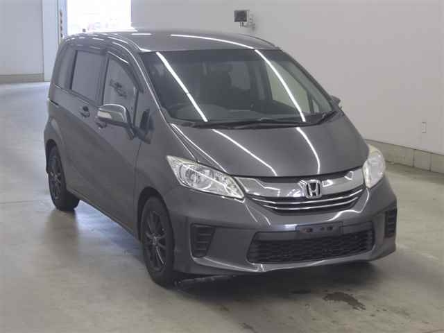 HONDA FREED — фото