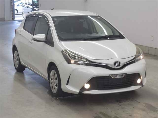 TOYOTA VITZ — фото