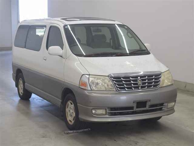 TOYOTA HIACE — фото