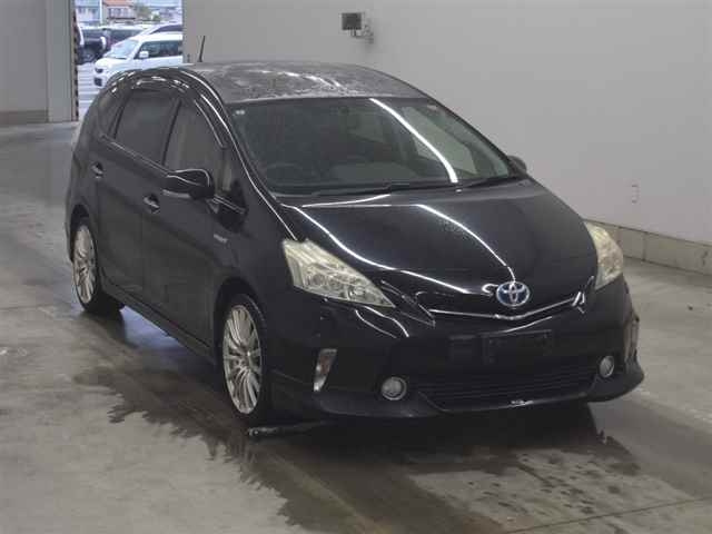 TOYOTA PRIUS — фото