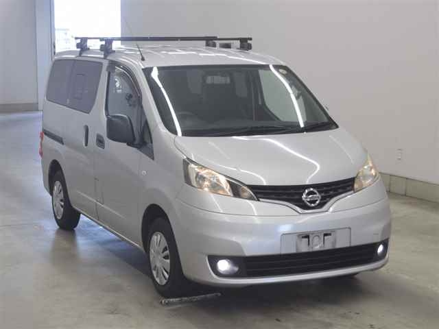 NISSAN NV200 — фото