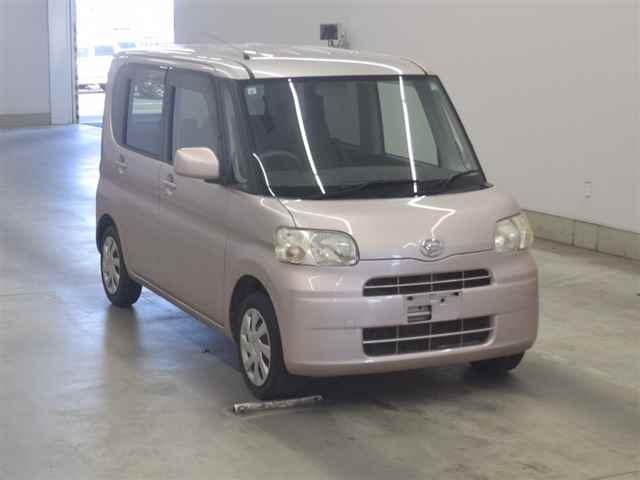DAIHATSU TANTO — фото