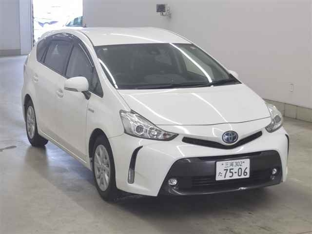 TOYOTA PRIUS — фото