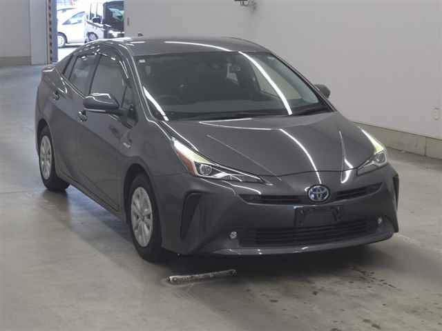 TOYOTA PRIUS — фото