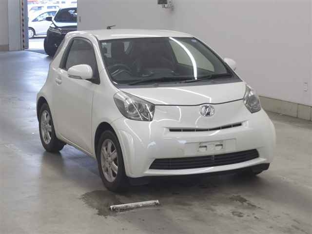 TOYOTA IQ