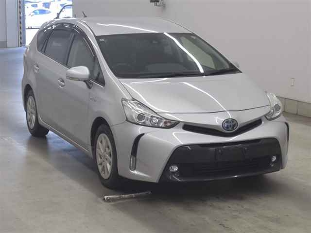 TOYOTA PRIUS — фото