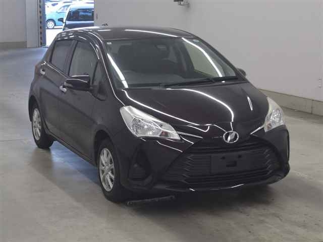 TOYOTA VITZ — фото