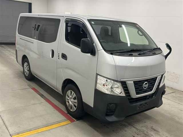 NISSAN CARAVAN — фото