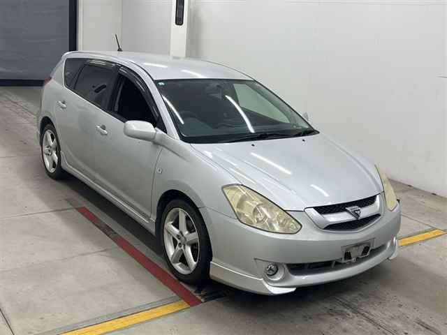 TOYOTA CALDINA — фото