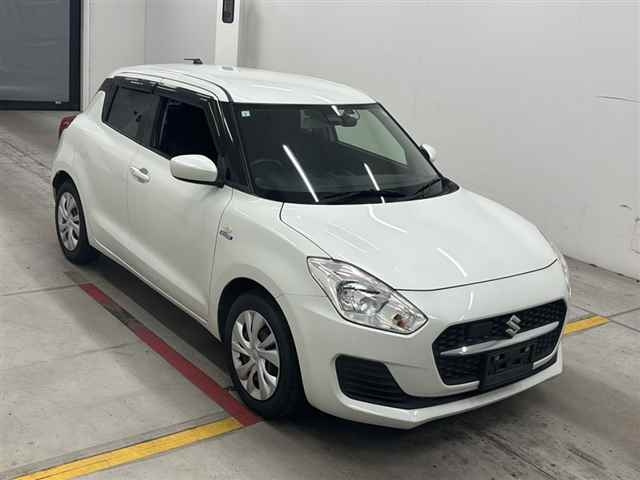 SUZUKI SWIFT — фото