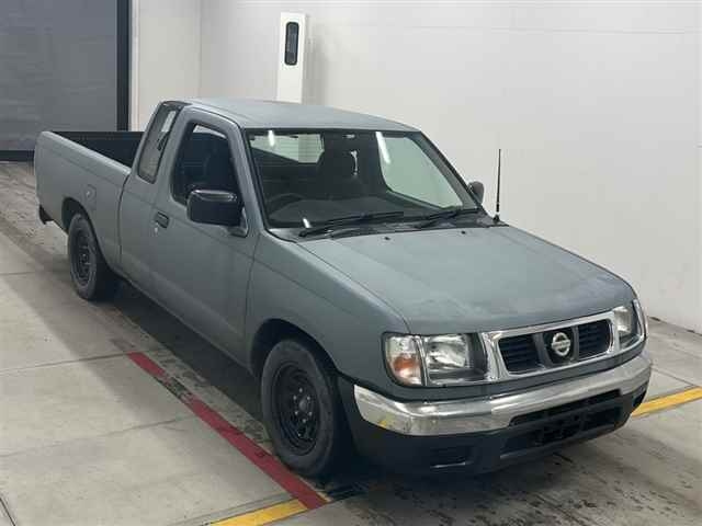 NISSAN DATSUN — фото