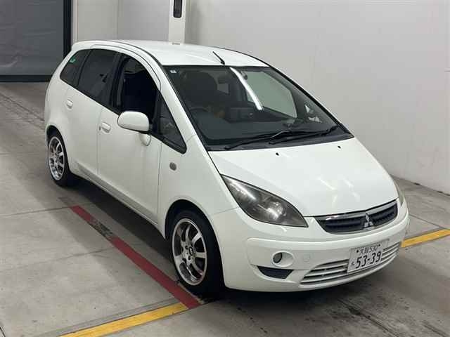 MITSUBISHI COLT — фото