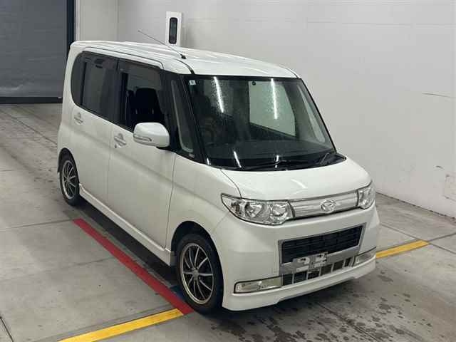 DAIHATSU TANTO — фото