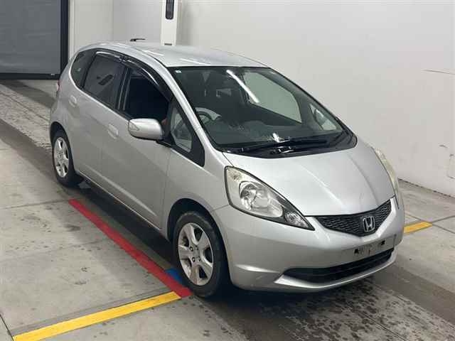 HONDA FIT — фото