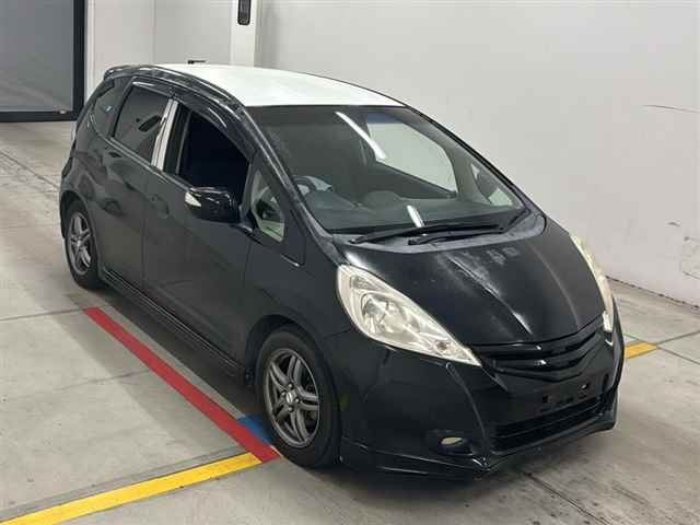 HONDA FIT — фото