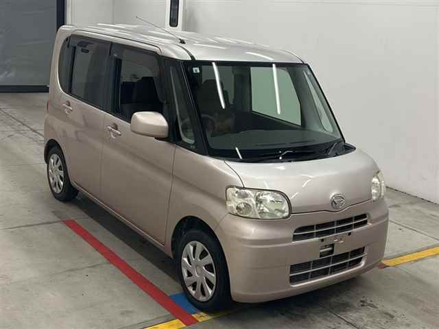 DAIHATSU TANTO — фото