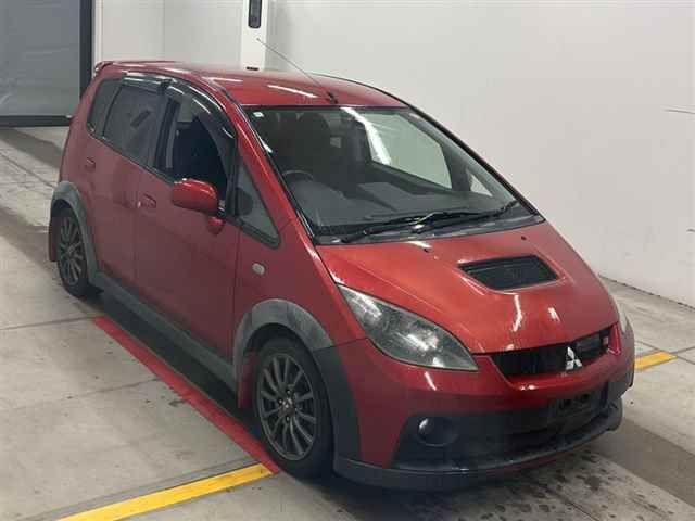 MITSUBISHI COLT — фото