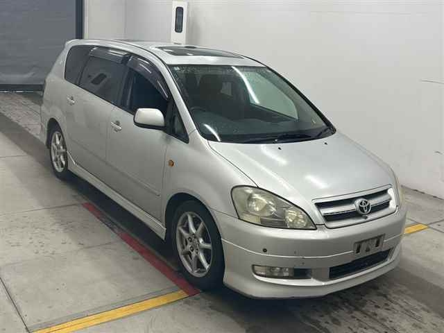 TOYOTA IPSUM — фото