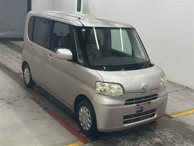 DAIHATSU TANTO — фото