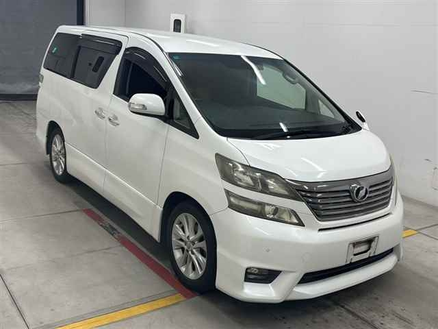 TOYOTA VELLFIRE — фото