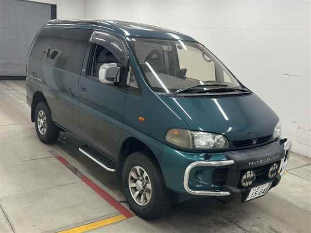 MITSUBISHI DELICA — фото
