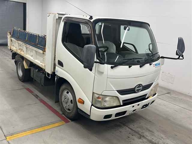 HINO DUTRO — фото