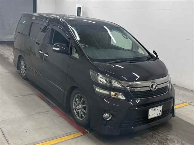 TOYOTA VELLFIRE — фото