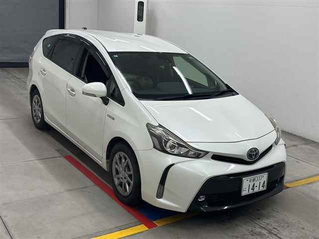 TOYOTA PRIUS — фото